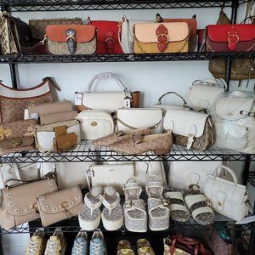 Meet your Posher, Boutique LMI - Picture 8 of 16